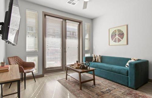 Cozysuites PHX RORO Gym Pool Pets Parking #12 - Photo 1