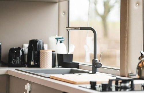 Deine schwimmende Auszeit auf dem Wasser - Festlieger Hausboot Tortuga - Foto 14