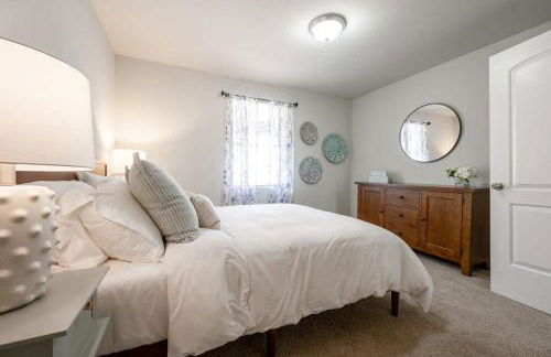 Modern 3BR Haven Near City Hotspots - Foto 22