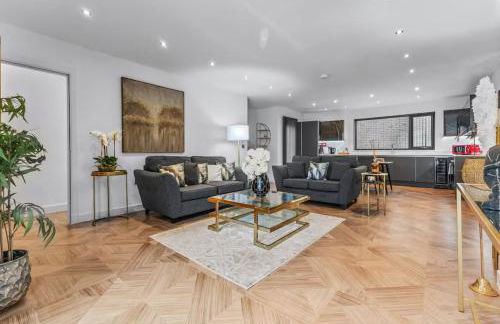 Super King Penthouse Minutes from Arndale Centre - Pass the Keys - Foto 16