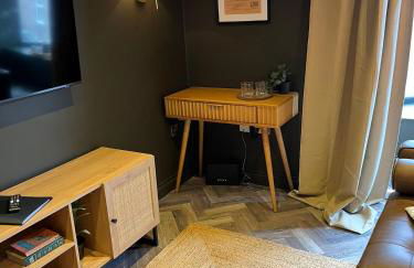 The Hideaway Bureau - Lowlands - Photo 7