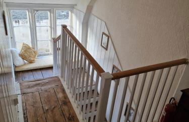 Whitstone getaway - Photo 8