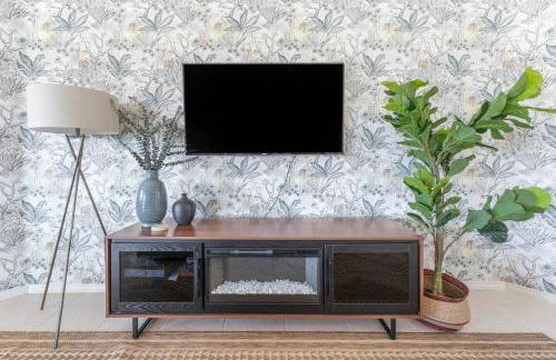 Casa Del Sol-Mountain View 3BR Home w Pool Hot Tub - Foto 47