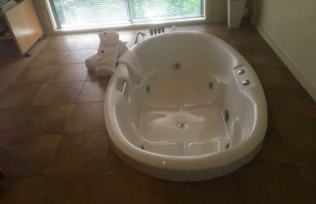 Indulge at the Beautiful Otway Winery - Foto 9