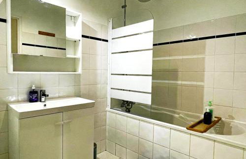 Central 2-bedroom flat with air conditioning Old Port - Opera - Foto 20