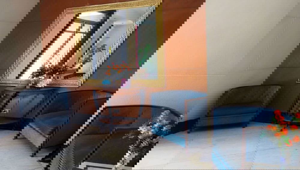 Coin salon dans le hall