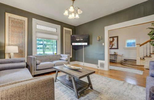 Tiger Lair Walk to CC Historic Downtown COS 4BR - Foto 8