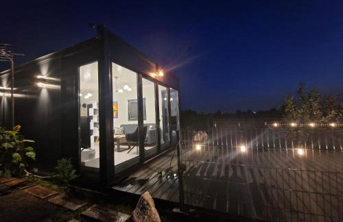 GRETA Nowoczesny domek modułowy nad stawem - Foto 49