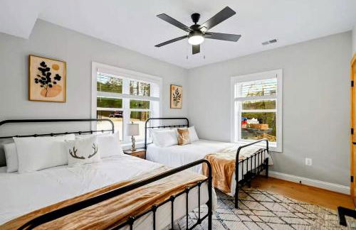 Luxurious A-Frame Mountain Retreat with Hot Tubs & Game Room Near Seneca Rocks, Milam, WV - Foto 41