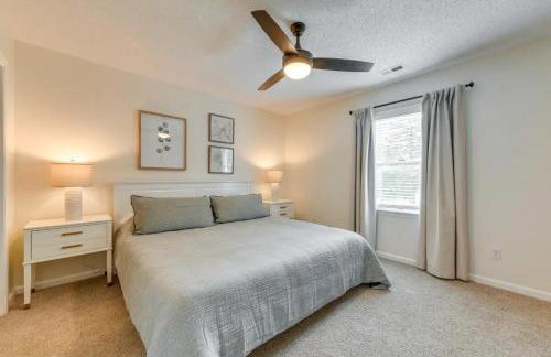 Pet-Friendly Mooresville Escape with Fenced Yard and Lake Access - Foto 16