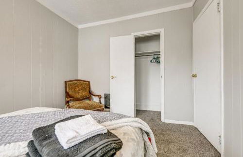 6 Mi to Dtwn Attractions Buffalo Apartment! - Photo 18