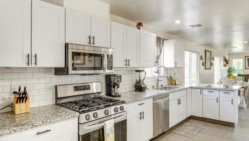 1 Mi to Rabobank Arena Home with Gazebo! - Photo 2