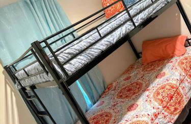 Modern 5BR with Full Kitchen, Game Room, Fenced Yard and BBQ Grill - Foto 25