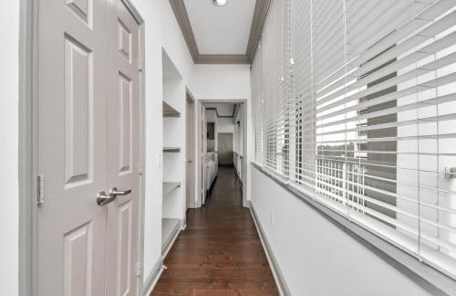 Skyline King Beds Retreat 2BR 2BA Near NRG Medical Center Galleria Mall - Foto 17