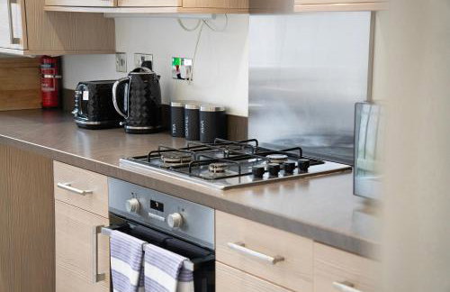 New! Spacious Retreat for 10 Perfect for Families! - Photo 9