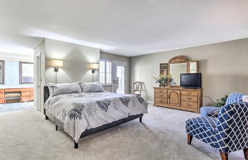 Near Shops & Eats! Centennial Home w/ Sunroom - Foto 19