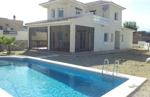 VILLA con piscina privada, a 35 km de las playas, vistas a la montaña, WIFI - Foto 1
