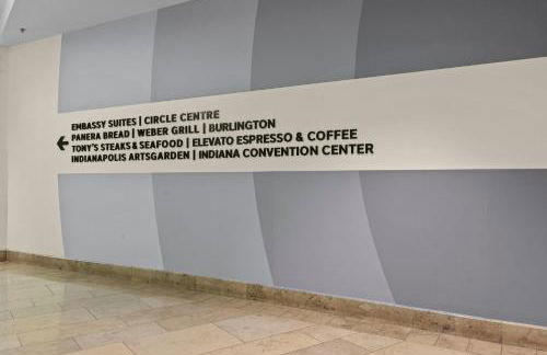 New Downtown Indy 3BR Retreat Sleeps 10 - Arcade - Foto 15