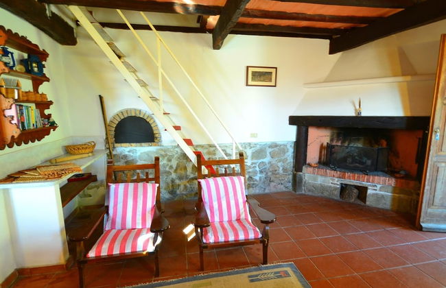 Bright Holiday Home in San Marcello with Pool near Meadows - Photo 14