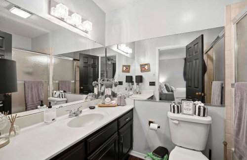 Holiday Island Escape w/ Panoramic Lake Views - Foto 17