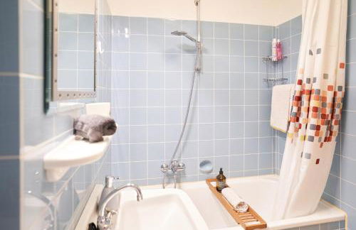 Gemütliches und helles Studio Apartment mit Balkon, Badewanne, WLAN, Parkplatz - Foto 10