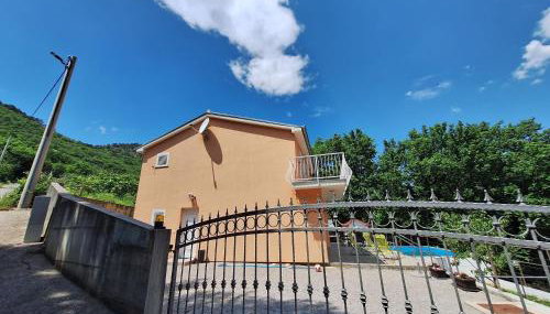 House Sanleon - Photo 3
