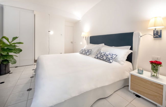 Luxury Villa with Penthouse, Pools and Sea View - Photo 30