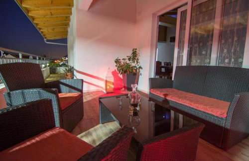 Village holiday apartman with heated pool Maslina - Photo 26