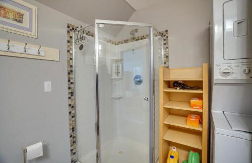 Cascade Cabin Hideaway with Views, half Mi to Lake - Foto 25