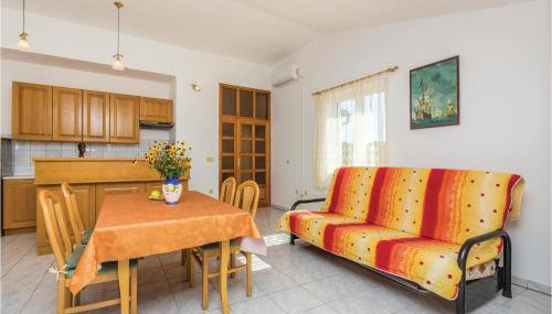 4 Bedroom Cozy Home In Poljica - Foto 4