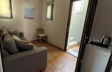 Trizonia Bay Hotel - Photo 54