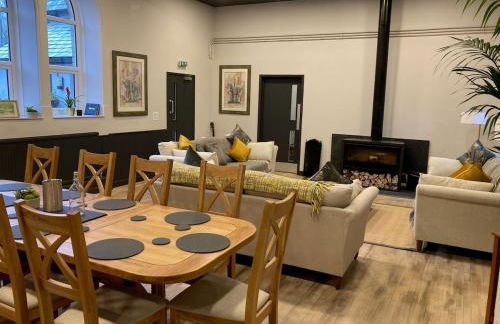 Tyn-Y-Berth Sleeps 27 luxury group accommodation - Photo 59