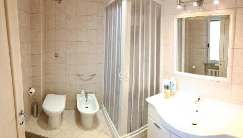 Appartamento Davide - In Centro a San Benedetto del Tronto - Photo 3, towels, Shower