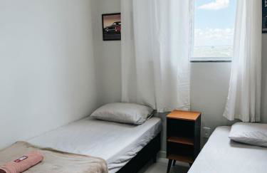 Apto em condomínio, vista lagoa - Foto 13