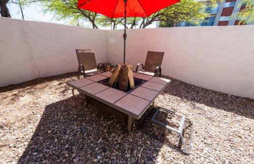 Spring Dream 2BR Apt with Parking in the Heart of DT - Foto 14