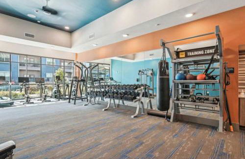 Modern 1BR near TPC Golf Free Parking and Wifi - Foto 30