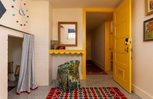 Hot Tub, 5BR2BTH in Guthrie, OK- Near EdmondOKC - Photo 27