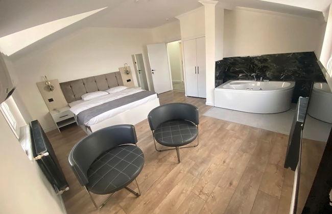 Golden Life Suite - Photo 12