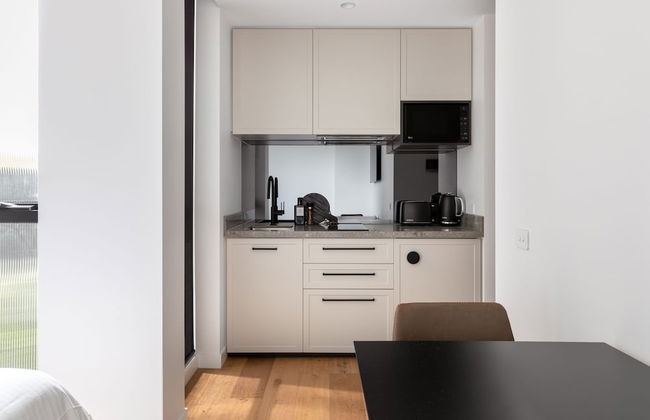 Caroline Serviced Apartments Richmond - Photo 13