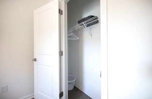 5 Min to Downtown - 12 to Elon - Deck - Wi-Fi - Foto 38