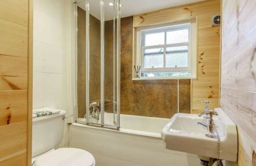 2 Bed in Ceres 78228 - Photo 14