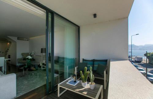 LovelyStay - Luxury 2BR Duplex Apartment in Foz Porto - Foto 19