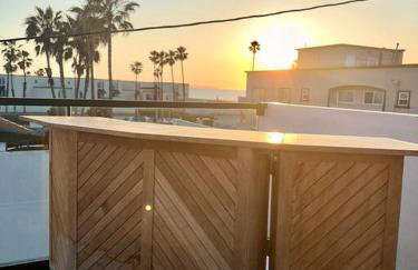 Beach House with Rooftop Jacuzzi - Foto 15