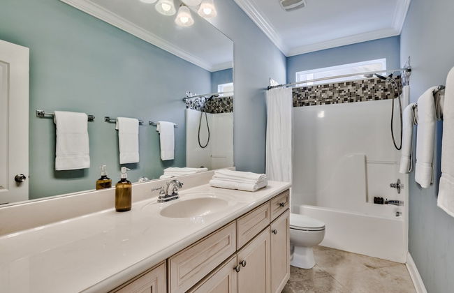 Coral By Avantstay Gorgeous Three Story Home w Two Balconies - Foto 16