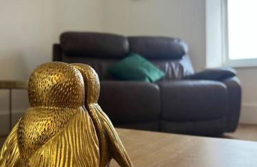 Substantial 5 Bed Townhouse - Foto 10