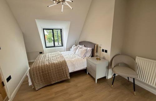 Fire Station View-Central-2 king beds-Brand new interior - Foto 13