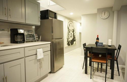 Cozy 2 Bedroom In A Lovely Forest Hills Neighborhood - Foto 28