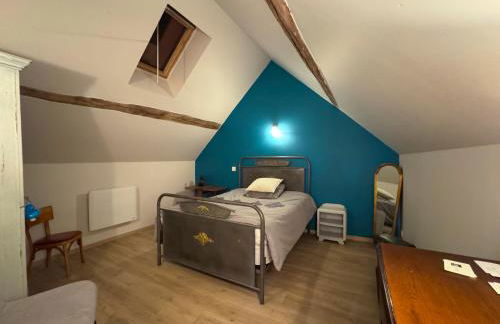 Gîte indépendant pouvant accueillir jusqu'à 6 personnes, situé dans une forêt - Foto 12