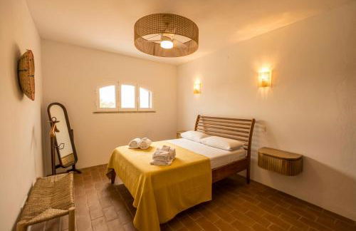 Cozy Beach Apartment W/ Sea View, Free Parking & AC - Foto 10