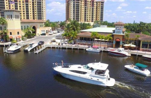 Luxury Condo at Cape Harbour Marina, Water Views! - Foto 48